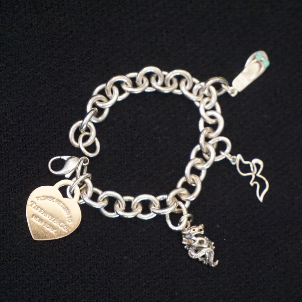 Authentic Return to Tiffany Sterling Silver Heart bracelet - Rare!